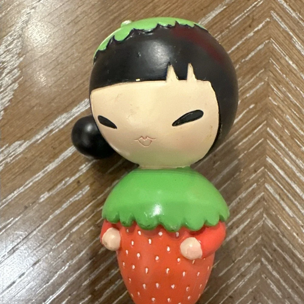 Momiji Strawberry Girl Hand Painted Resin Kokeshi‎ Message Doll Figurine